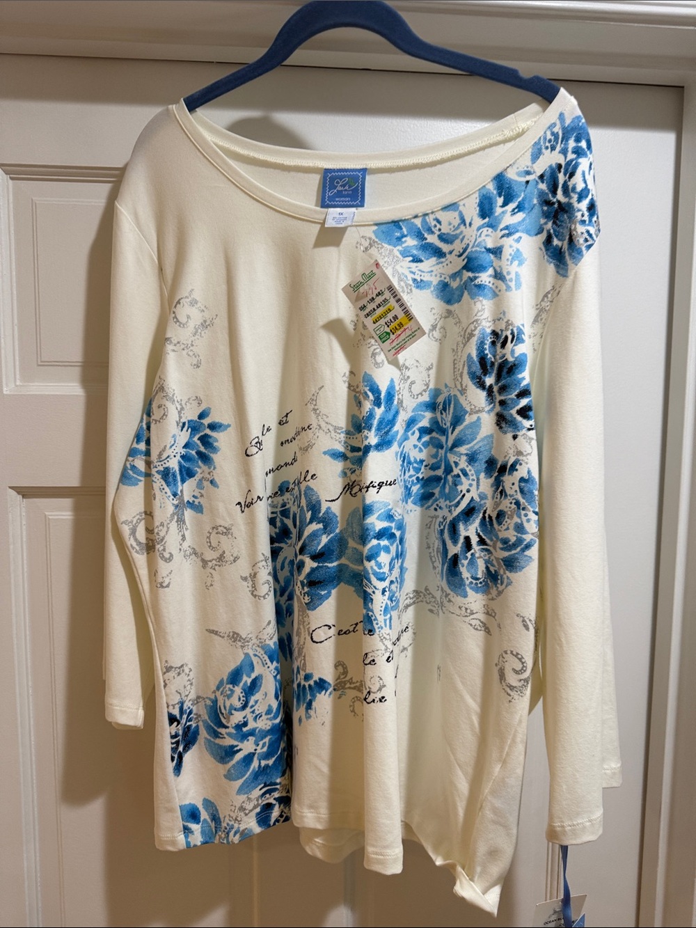 Lark Lane Woman 1X White Top with Ocean Blue Floral Print - NWT